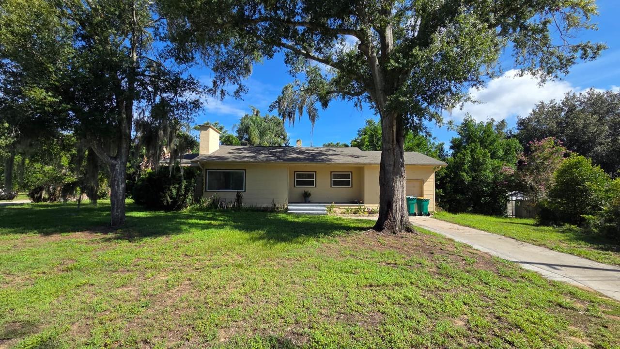 1301 Scenic Ave., Eustis, FL 32726