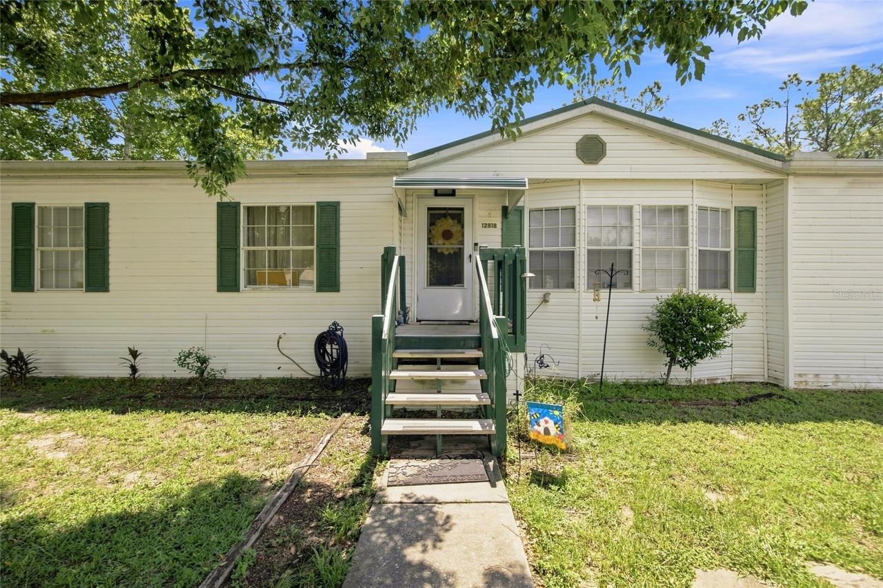 12818 Hawk Hill Dr., Thonotosassa, FL 33592