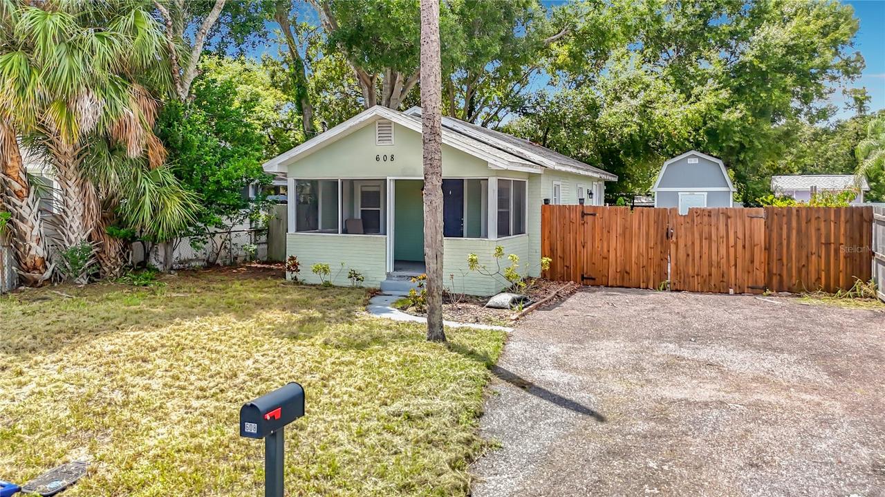 608 N Lincoln Ave., Tampa, FL 33609