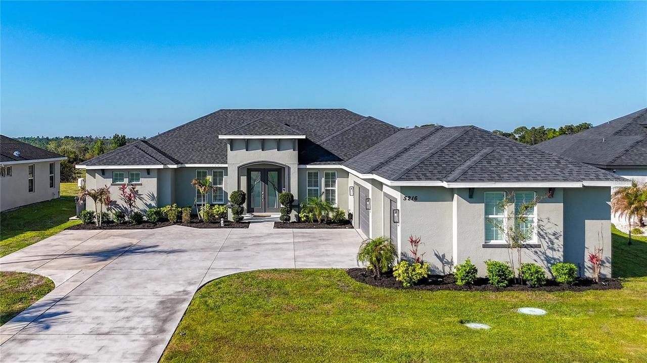 5216 Lake Venice Dr., Wimauma, FL 33598