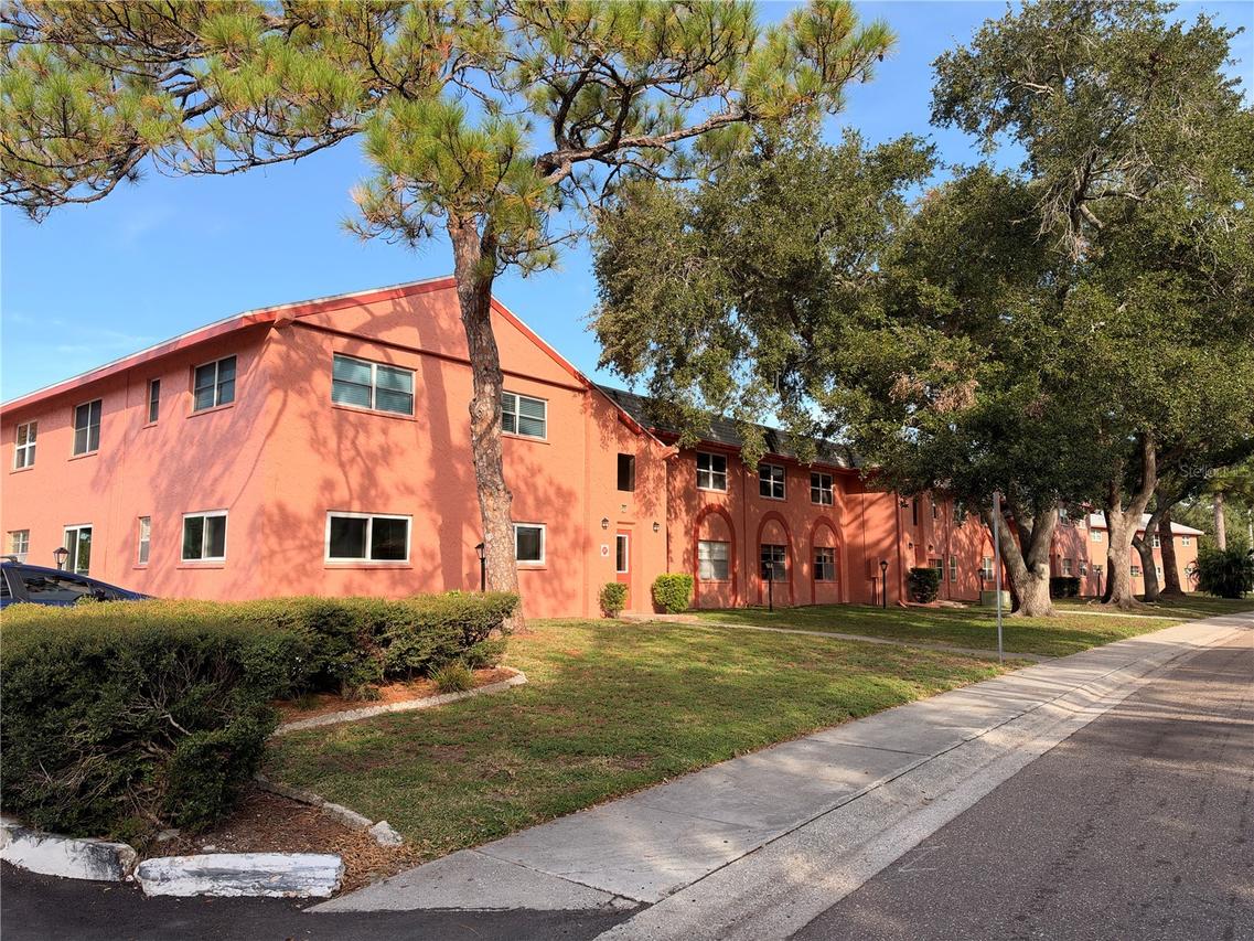 251 SW Lincoln Cir. #3209, St Petersburg, FL 33703