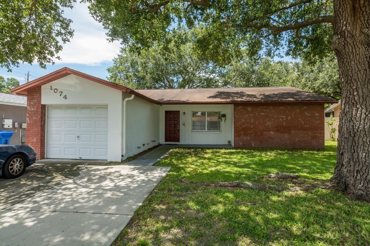 1074 Bridlewood Way, Brandon, FL 33511