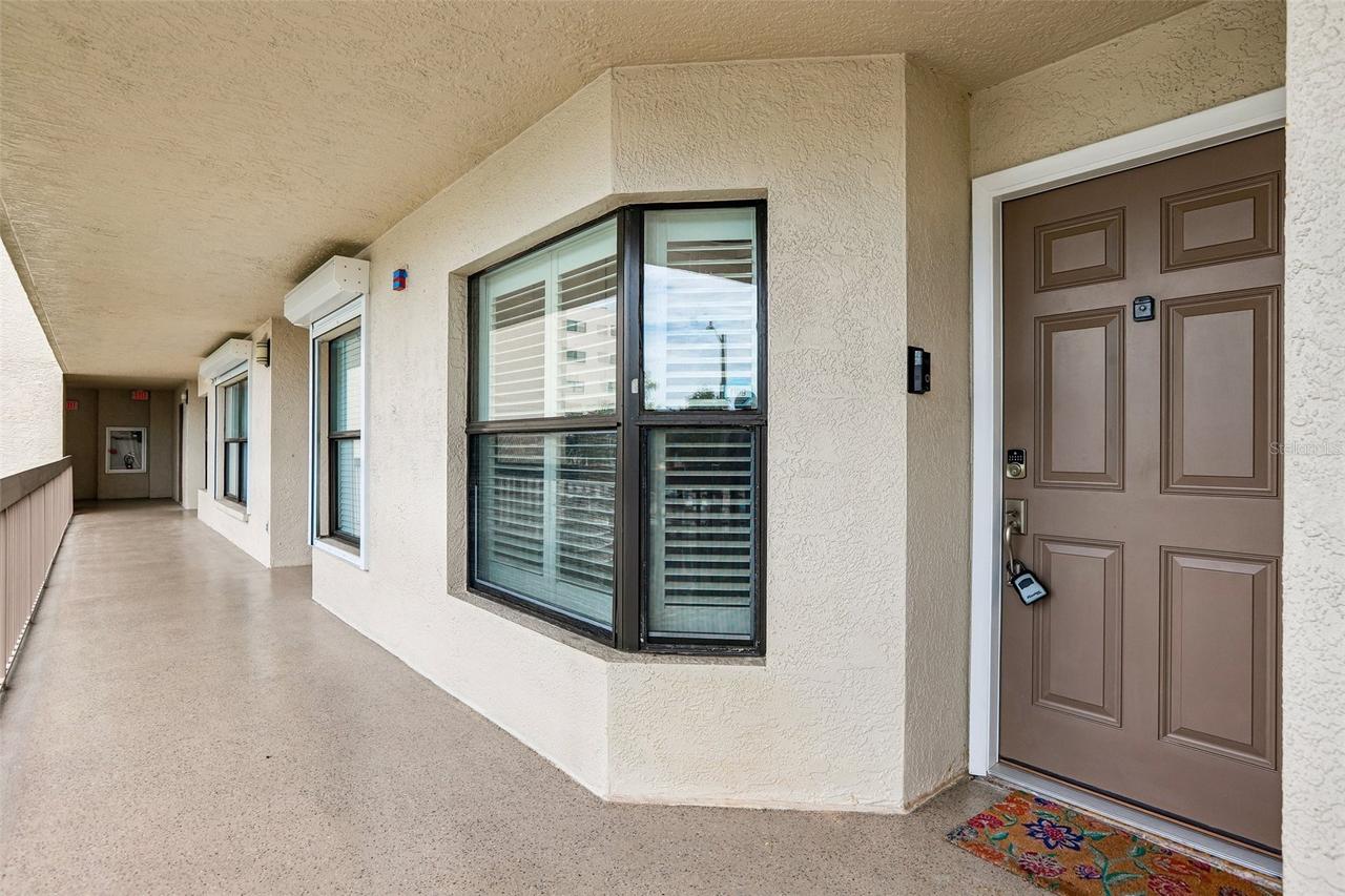 1332 Pasadena Ave. #207, South Pasadena, FL 33707