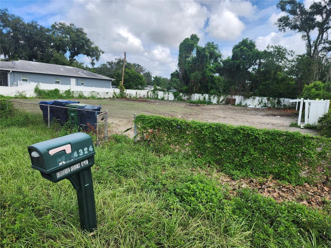4324 E Grove View Ave., Tampa, FL 33617