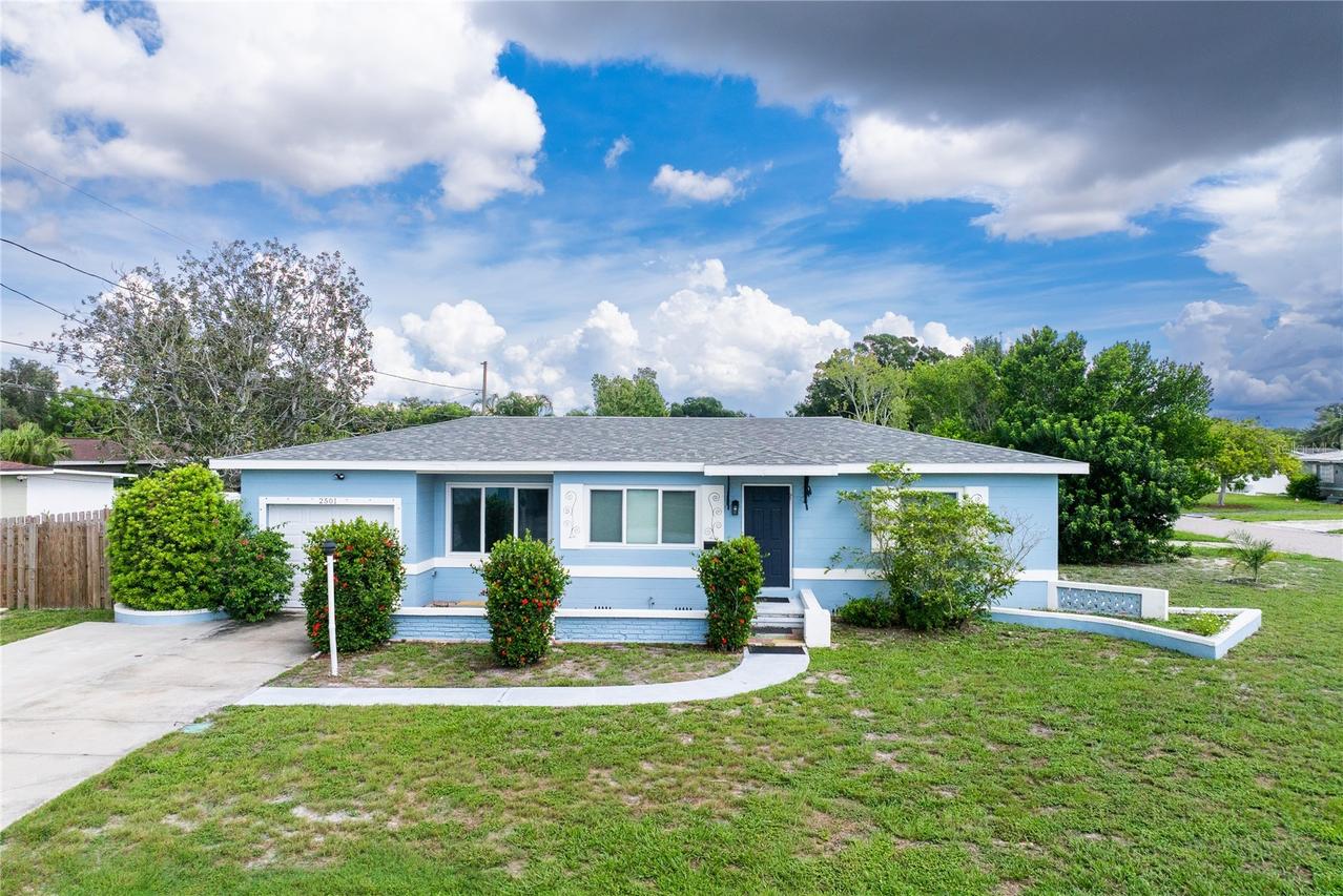 2501 Leslee Lake Dr., St Petersburg, FL 33713