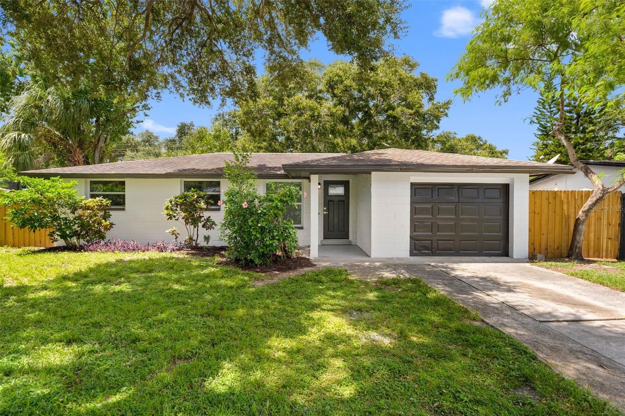 11478 92nd St., Largo, FL 33773