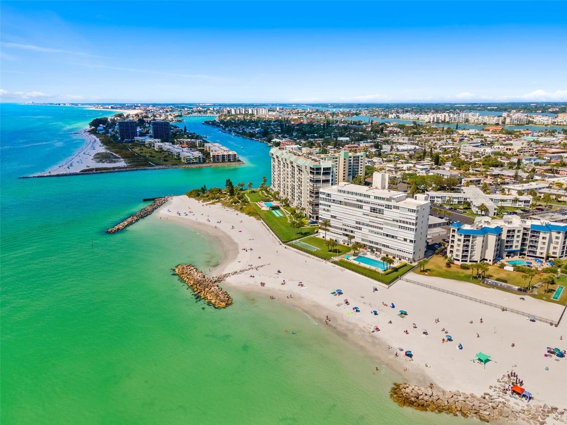 7000 Beach Plz. #307, St Pete Beach, FL 33706