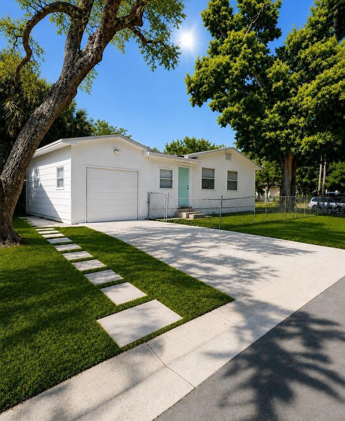 1543 43rd St., St Petersburg, FL 33711
