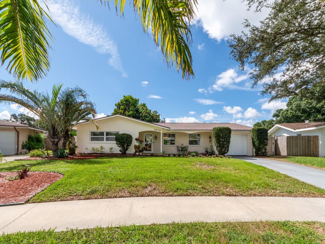 1679 Woodridge Dr., Clearwater, FL 33756