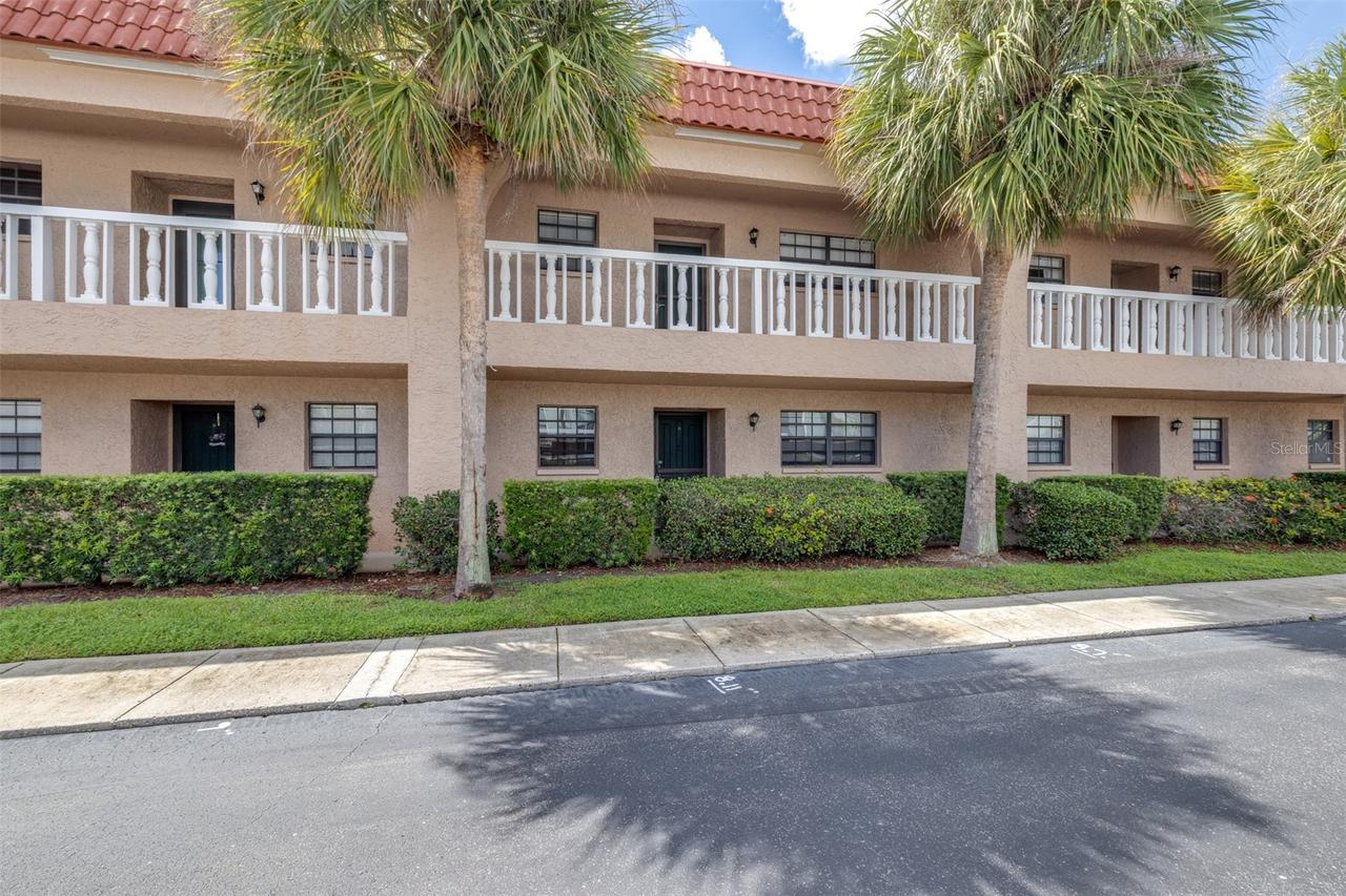 1750 Belleair Forest Dr. #A8, Belleair, FL 33756