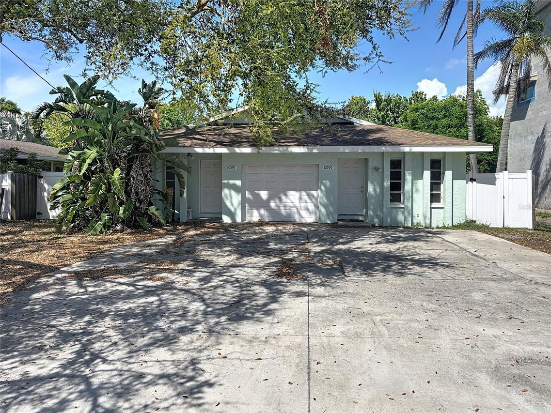 10597/10595 101st Ave., Seminole, FL 33772