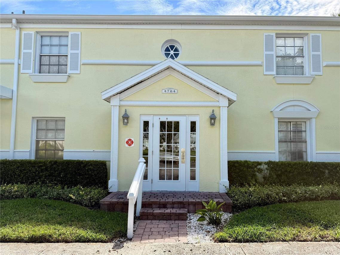 4784 Beach Dr. #B, St Petersburg, FL 33705