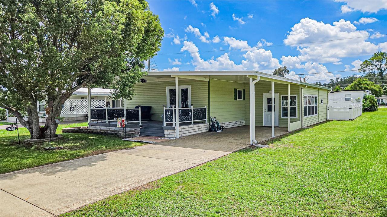36952 Grace Ave., Zephyrhills, FL 33542
