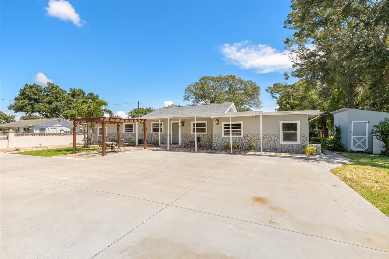 9845 60th St., Pinellas Park, FL 33782