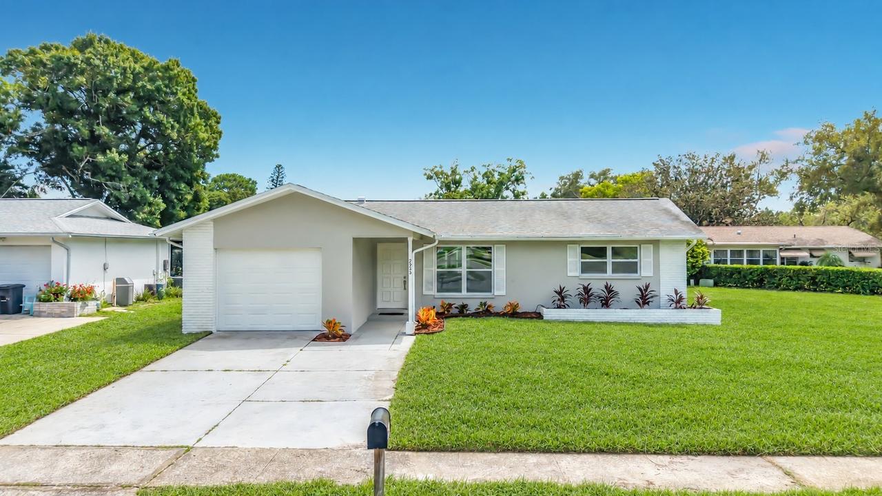 2950 Curling Ct., Palm Harbor, FL 34684