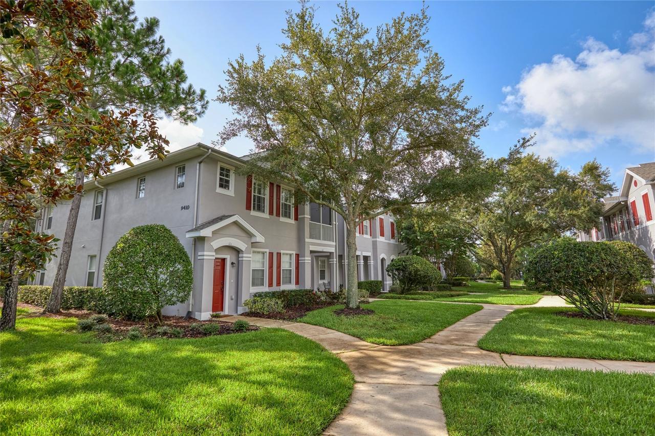 9410 Georgian Park Ln. #105, Tampa, FL 33626