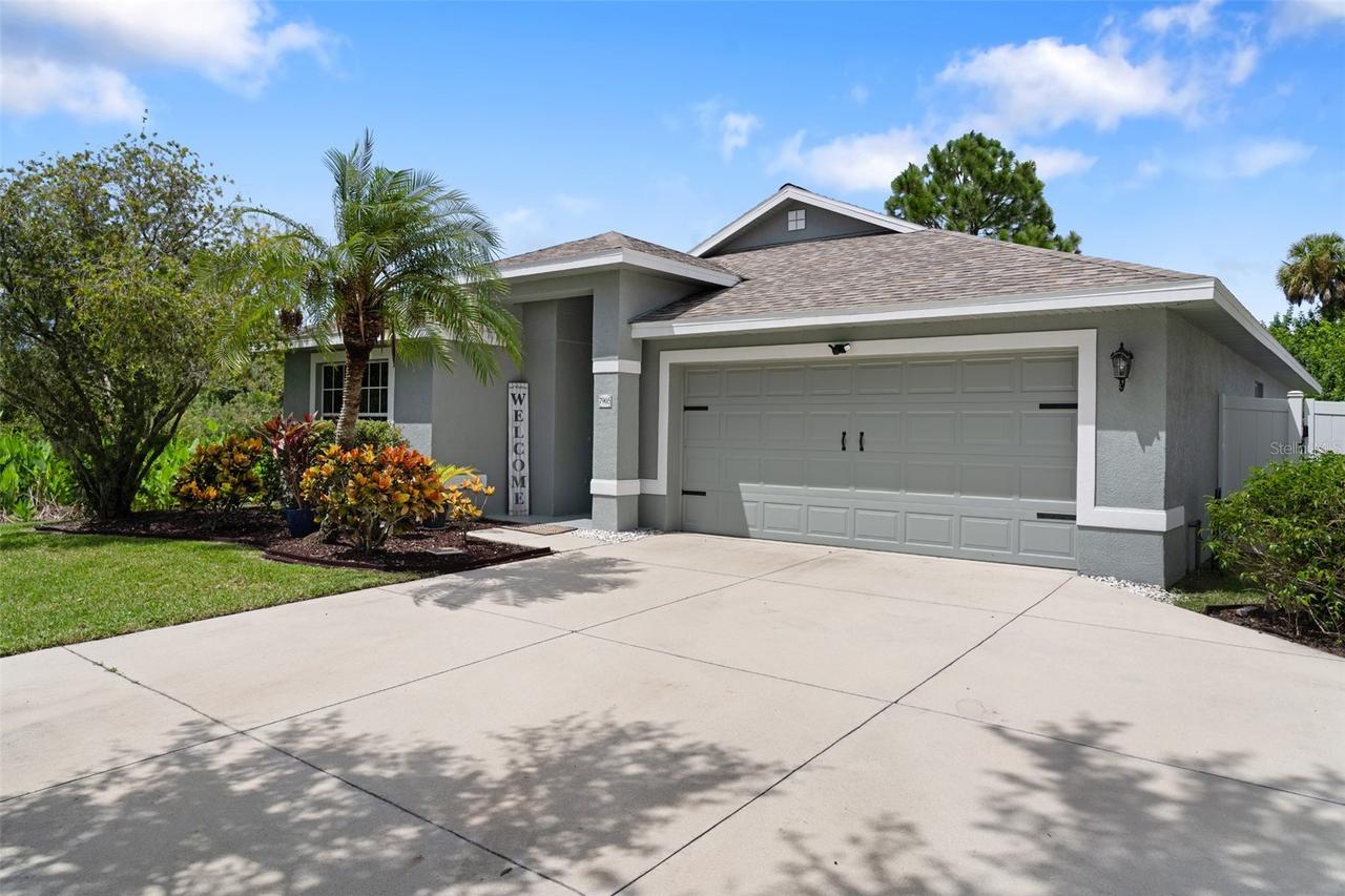 7905 Charing Cross Way, Palmetto, FL 34221