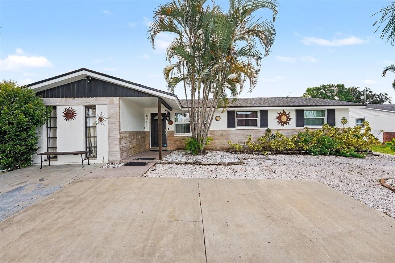 8911 113th St., Seminole, FL 33772