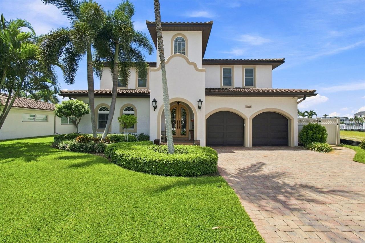 11220 8th St., Treasure Island, FL 33706