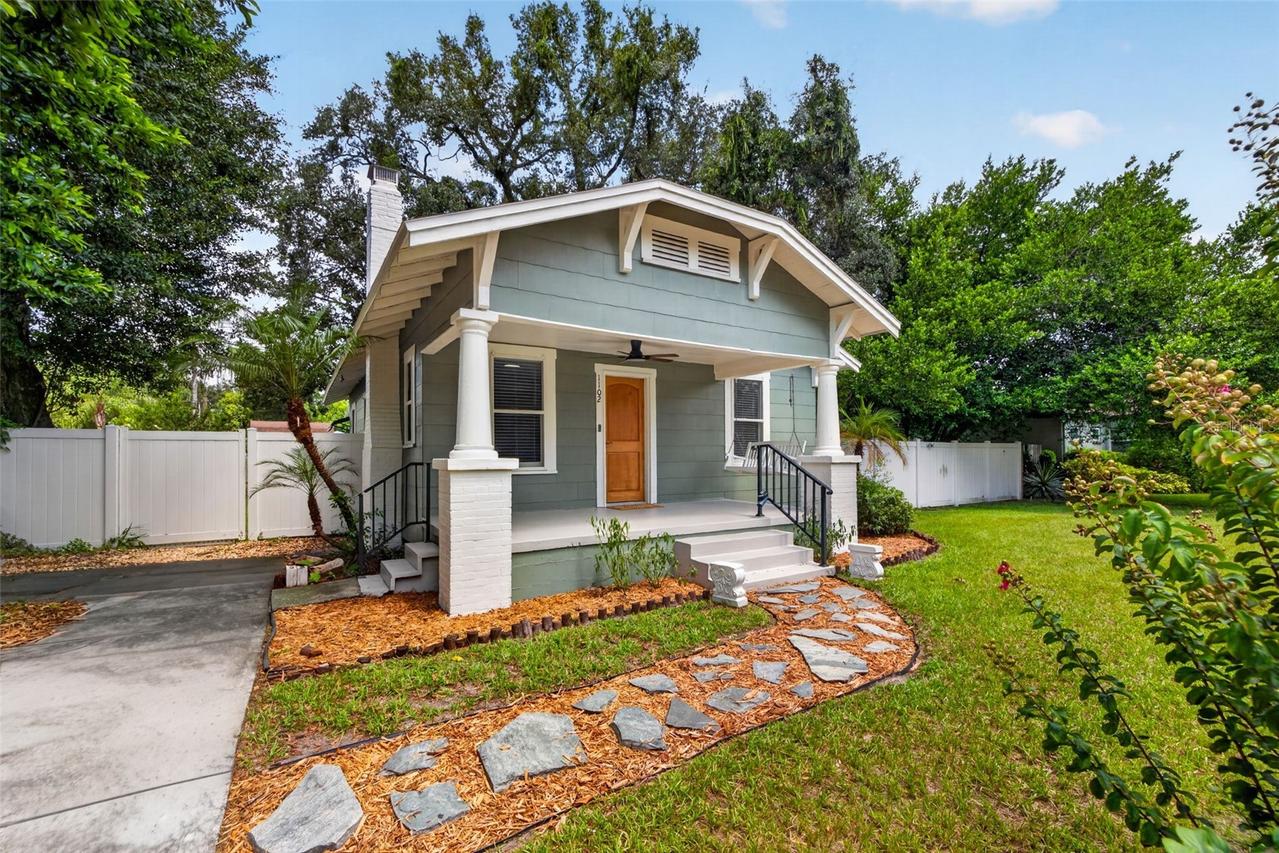 1102 E Chelsea St., Tampa, FL 33603