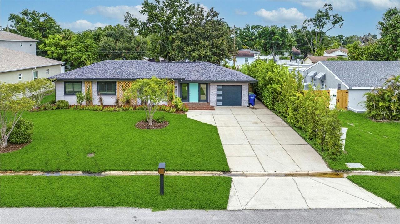 2121 W Farwell Dr., Tampa, FL 33603