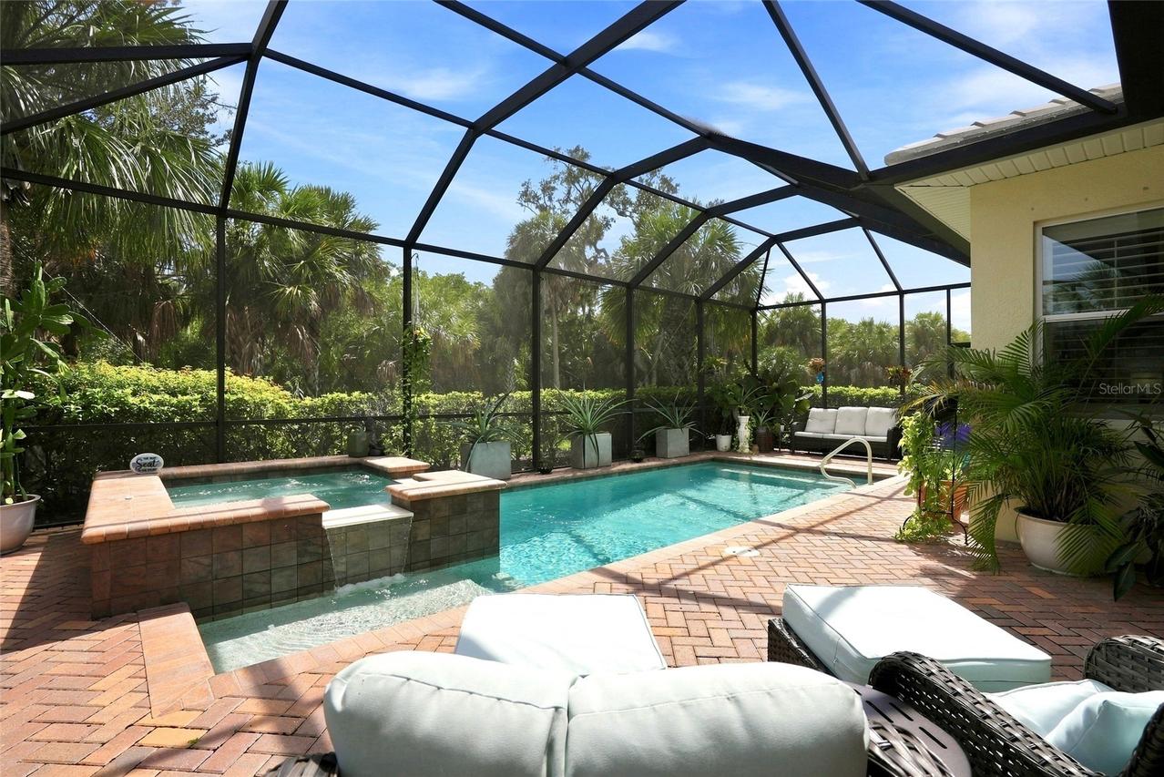 5057 Lake Overlook Ave., Bradenton, FL 34208