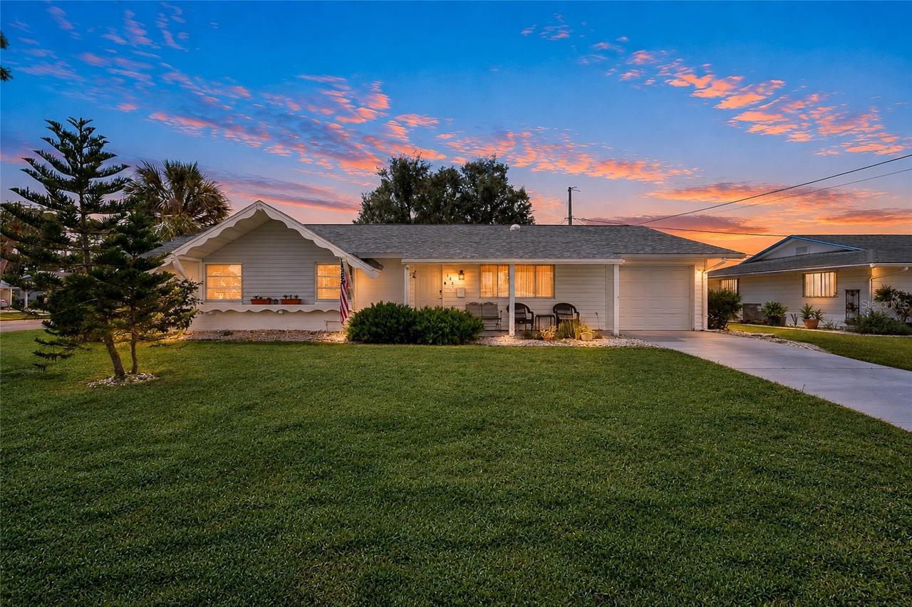 702 Thunderbird Ave., Sun City Center, FL 33573