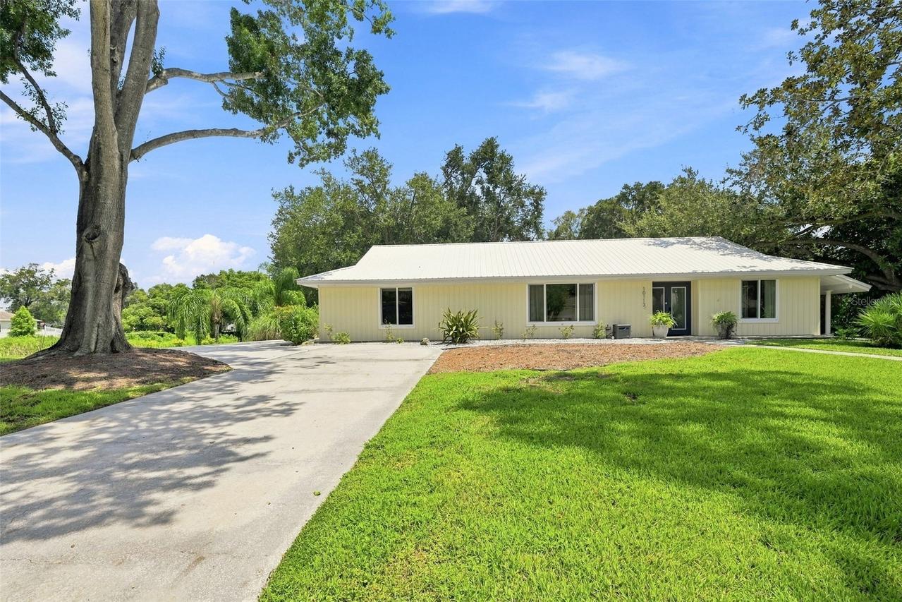 10113 Lindelaan Dr., Tampa, FL 33618