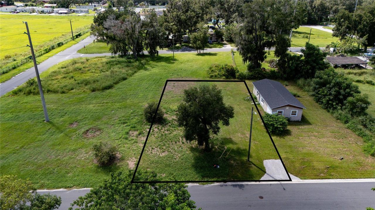 Lee Ave., Dade City, FL 33523
