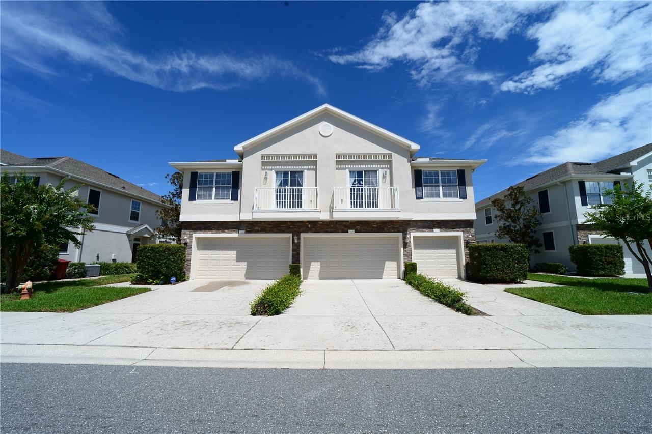 2328 Tanbark Ridge Pl., Plant City, FL 33563