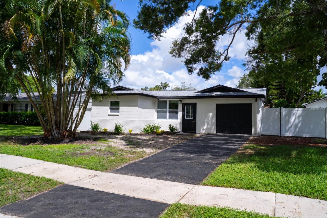 9111 109th Ave., Seminole, FL 33777