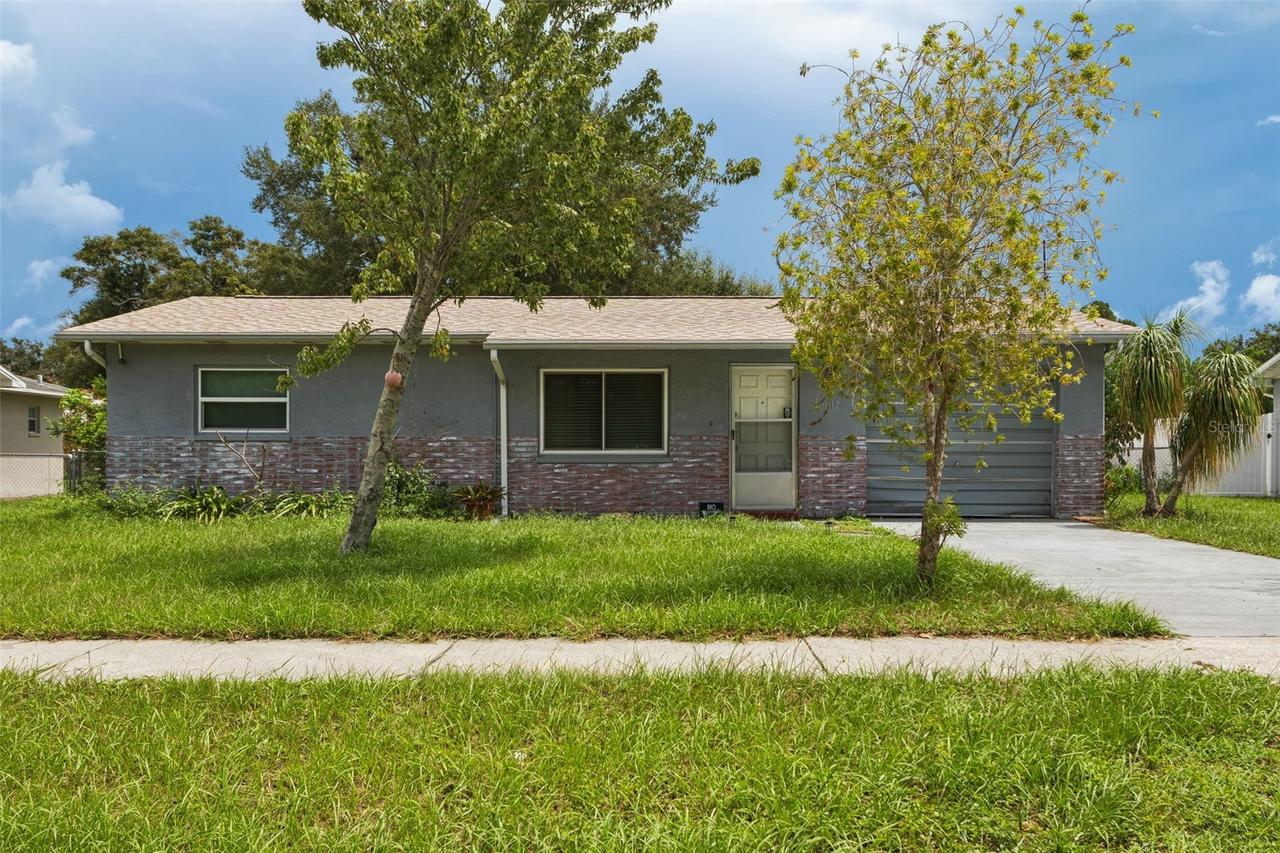 6126 16th St., Zephyrhills, FL 33542
