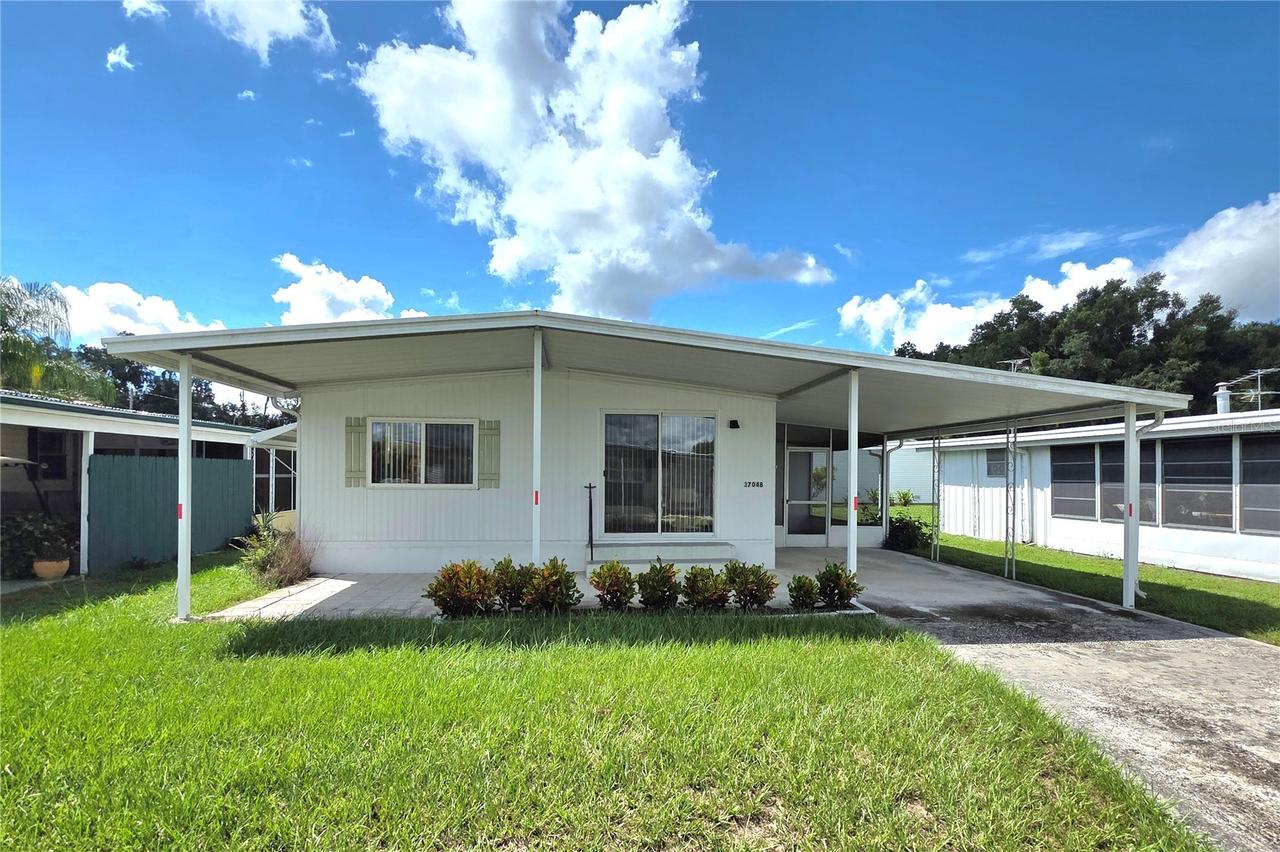 37048 Lois Ave., Zephyrhills, FL 33542