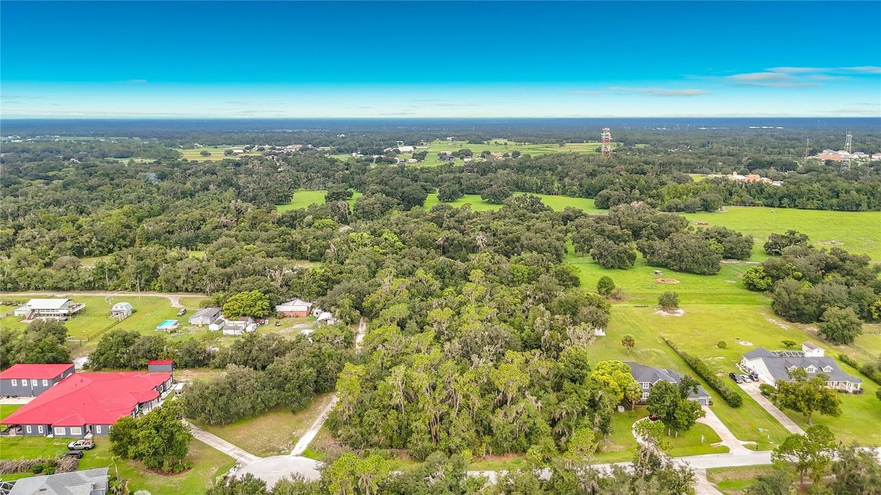 10623 Lithia Estates Dr., Lithia, FL 33547