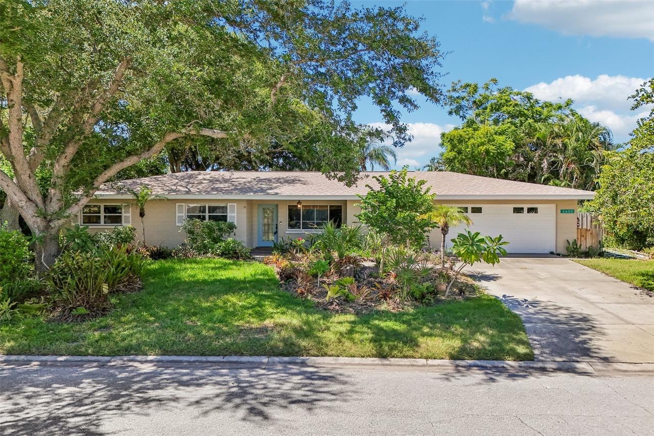 2400 S Brink Ave., Sarasota, FL 34239