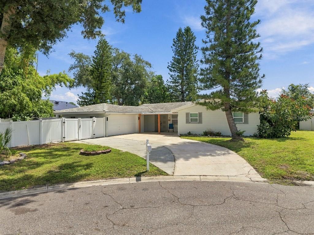 10744 Drummond Rd., Tampa, FL 33615