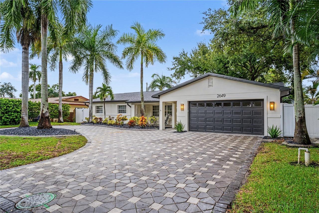 2649 64th Way, St Petersburg, FL 33710