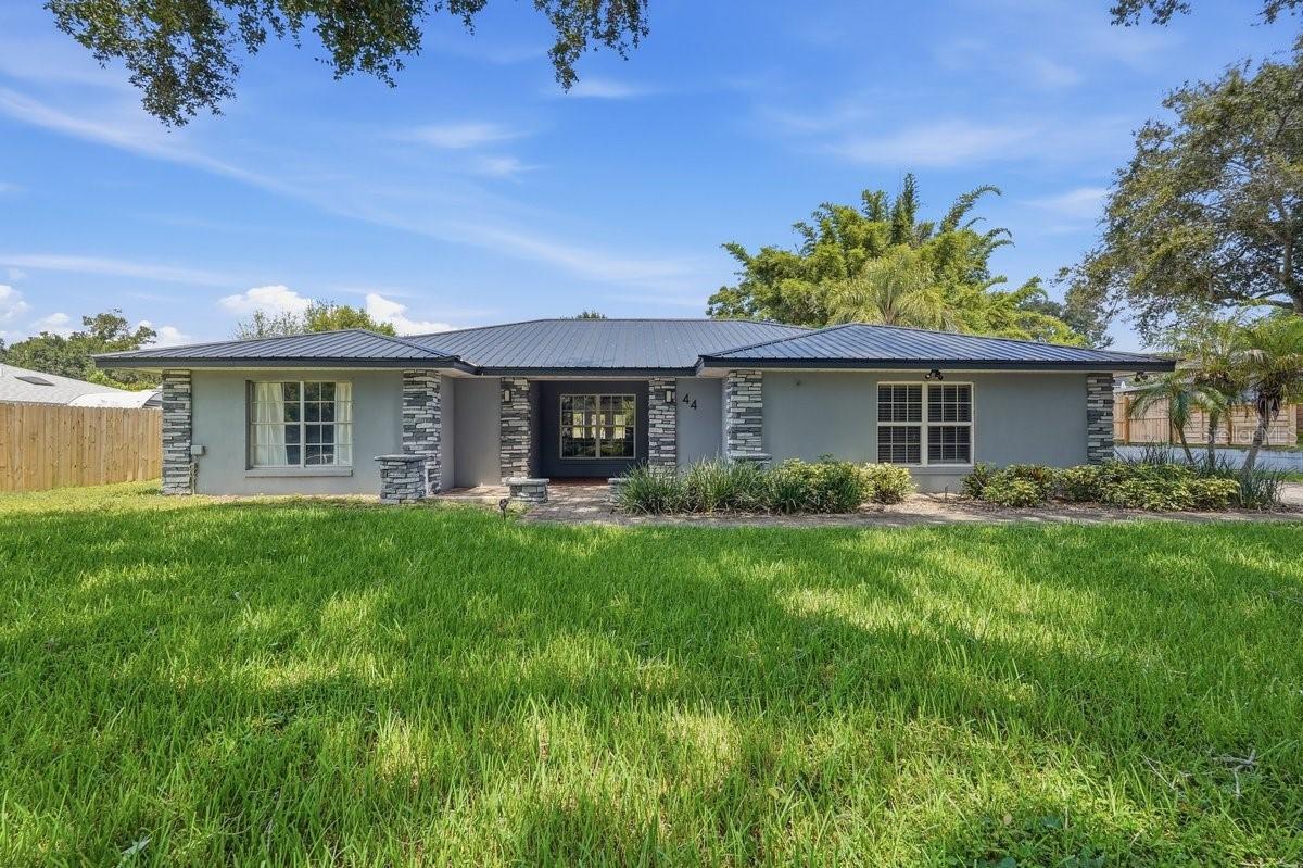 44 Brevard Dr., Winter Haven, FL 33884
