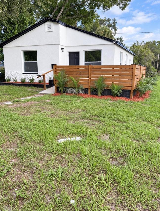 2548 Langdon Ave., St Petersburg, FL 33712