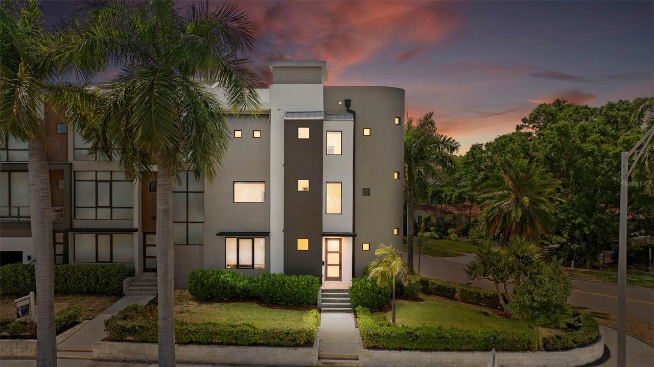 92 W Davis Blvd., Tampa, FL 33606