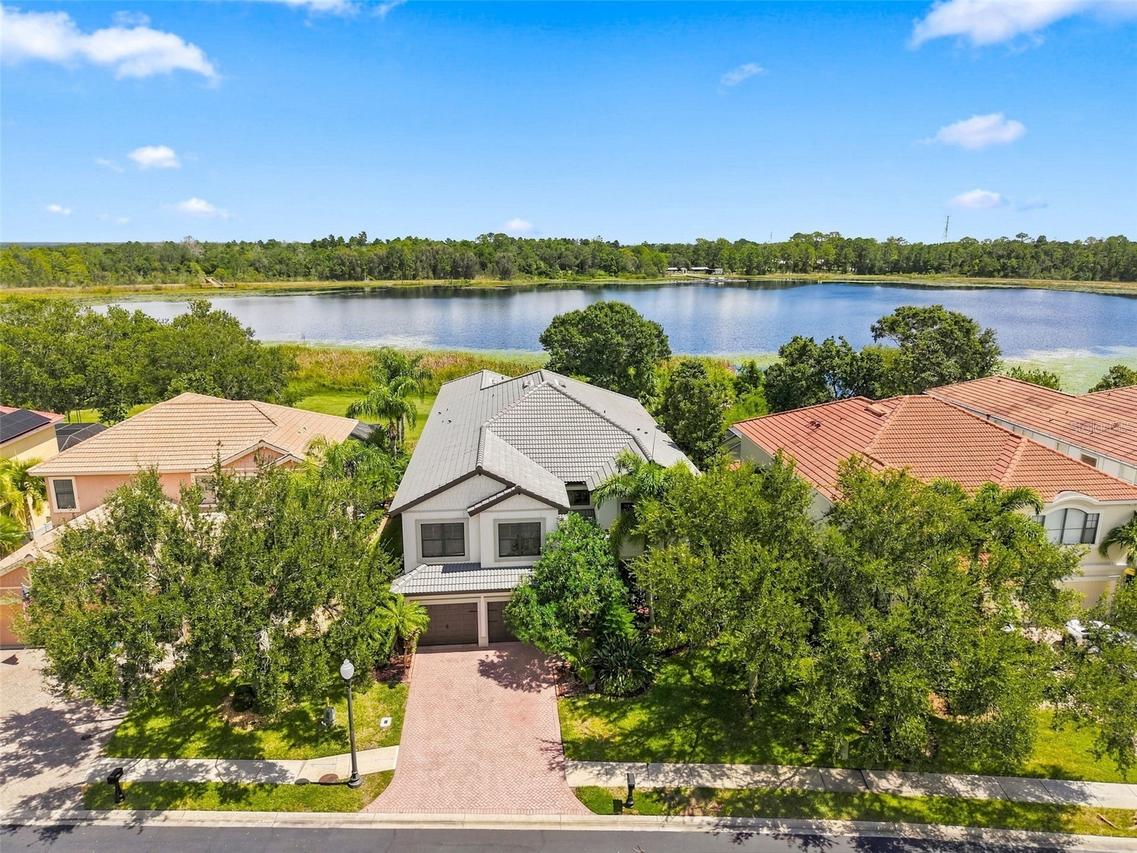 2707 Lakebreeze Ln., Clearwater, FL 33759