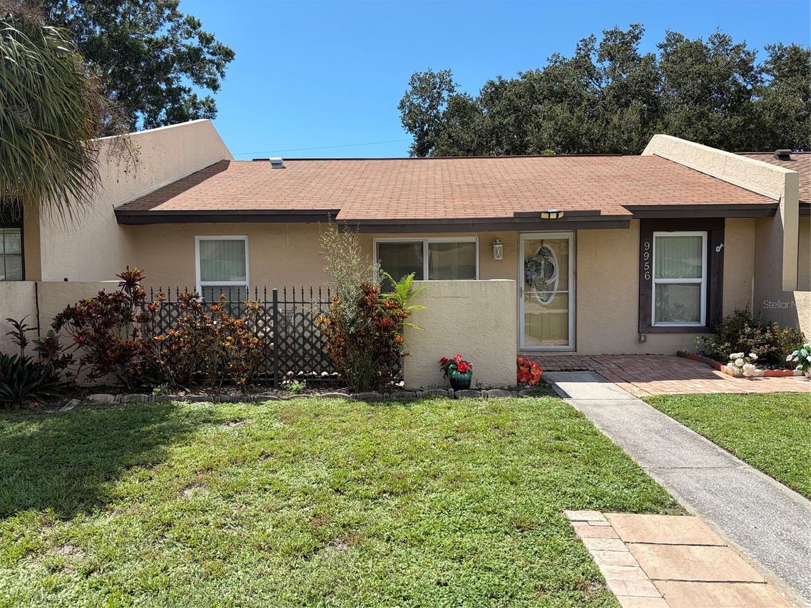 9956 88th St., Seminole, FL 33777