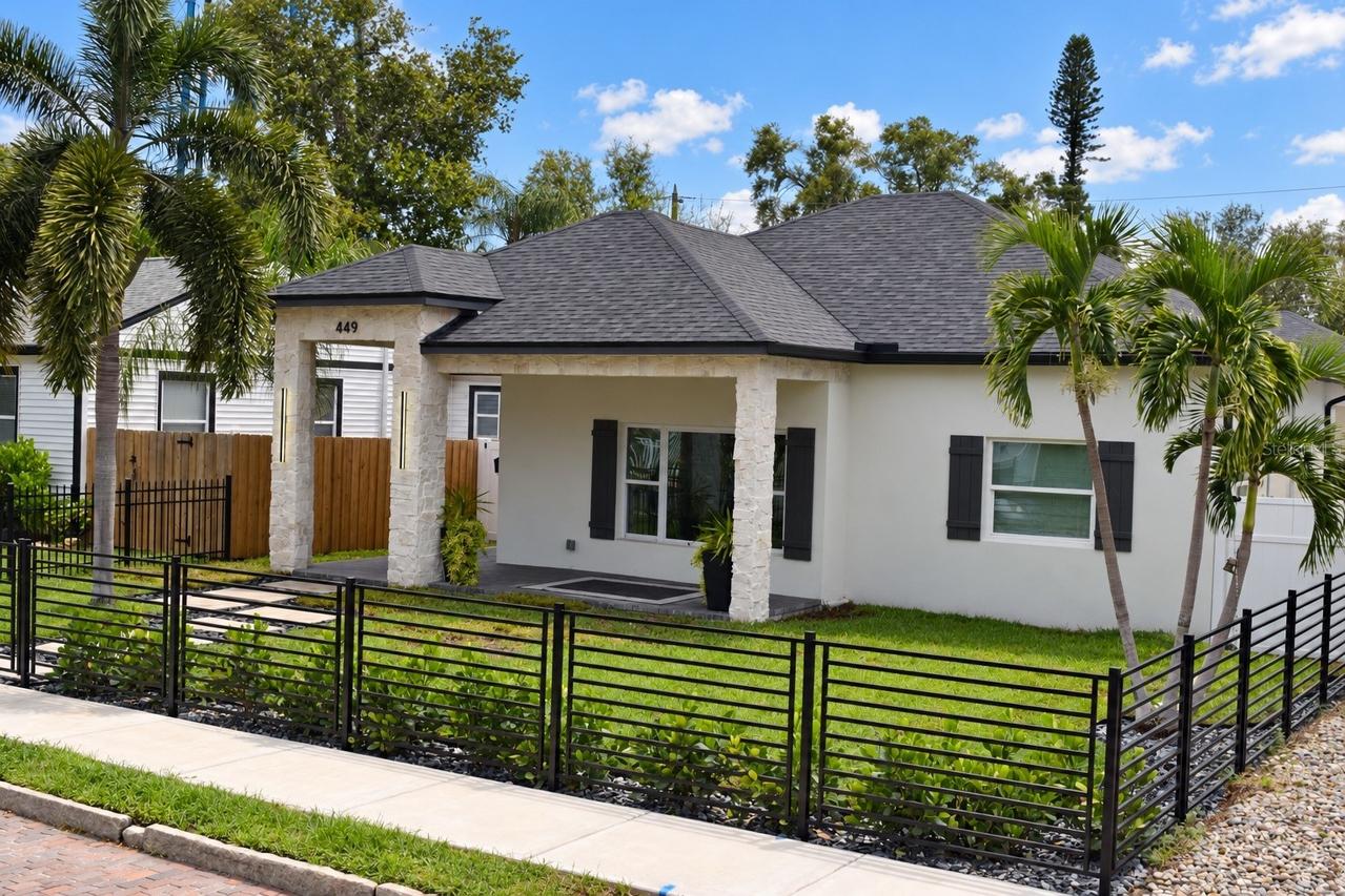 449 12th Ave., St Petersburg, FL 33701
