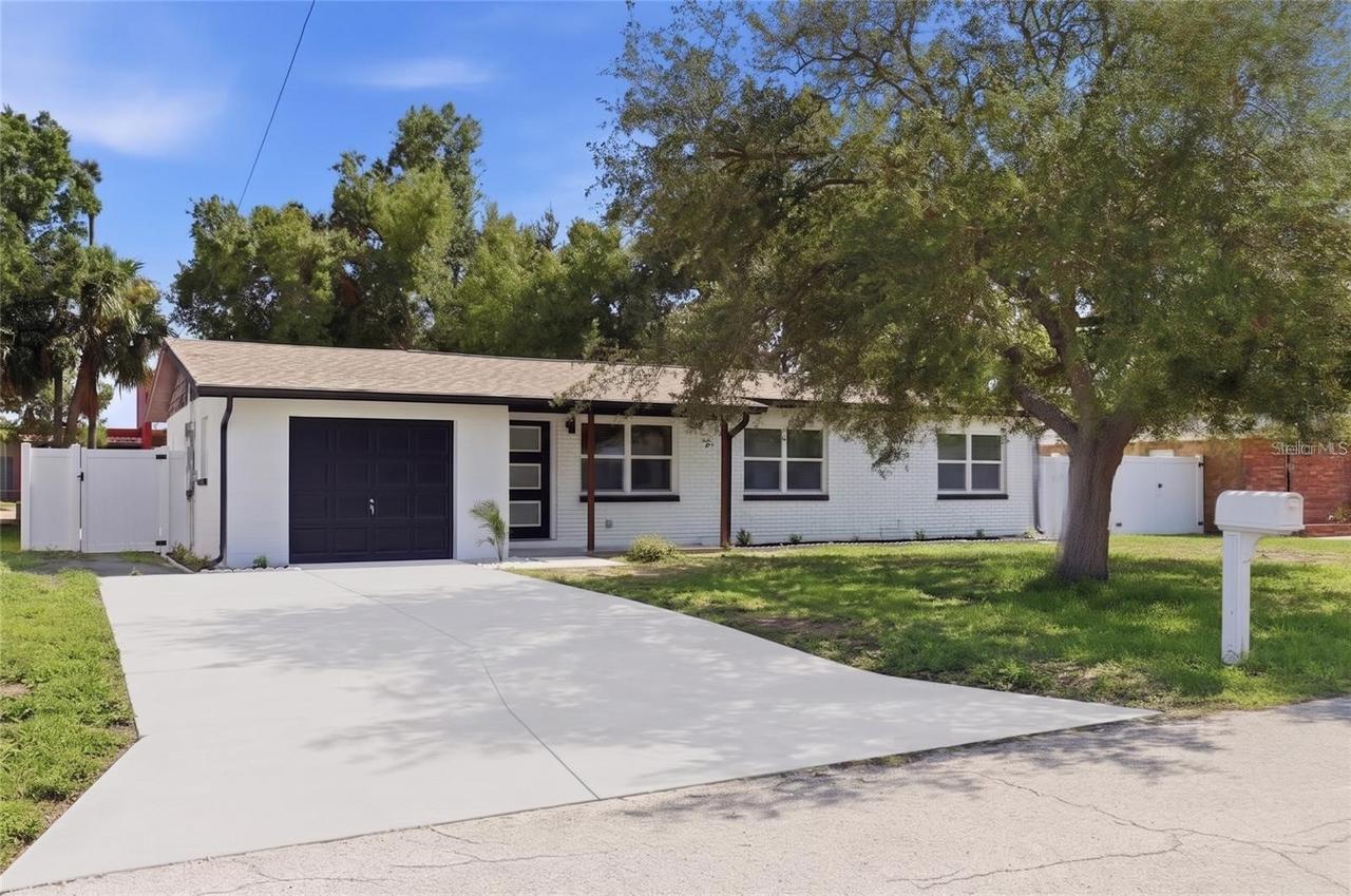 4420 W Bay Court Ave., Tampa, FL 33611