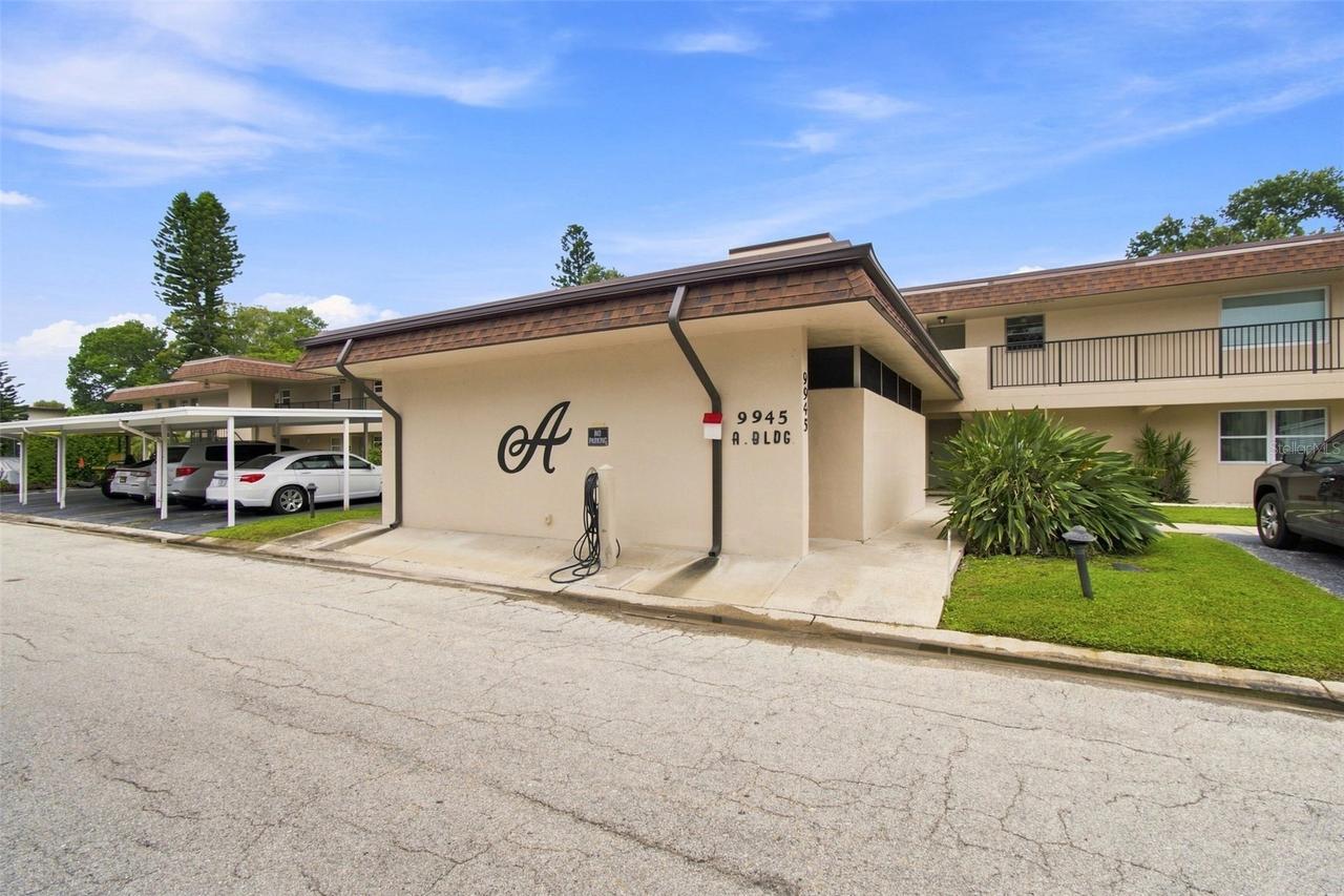 9945 47th Ave. #205, St Petersburg, FL 33708