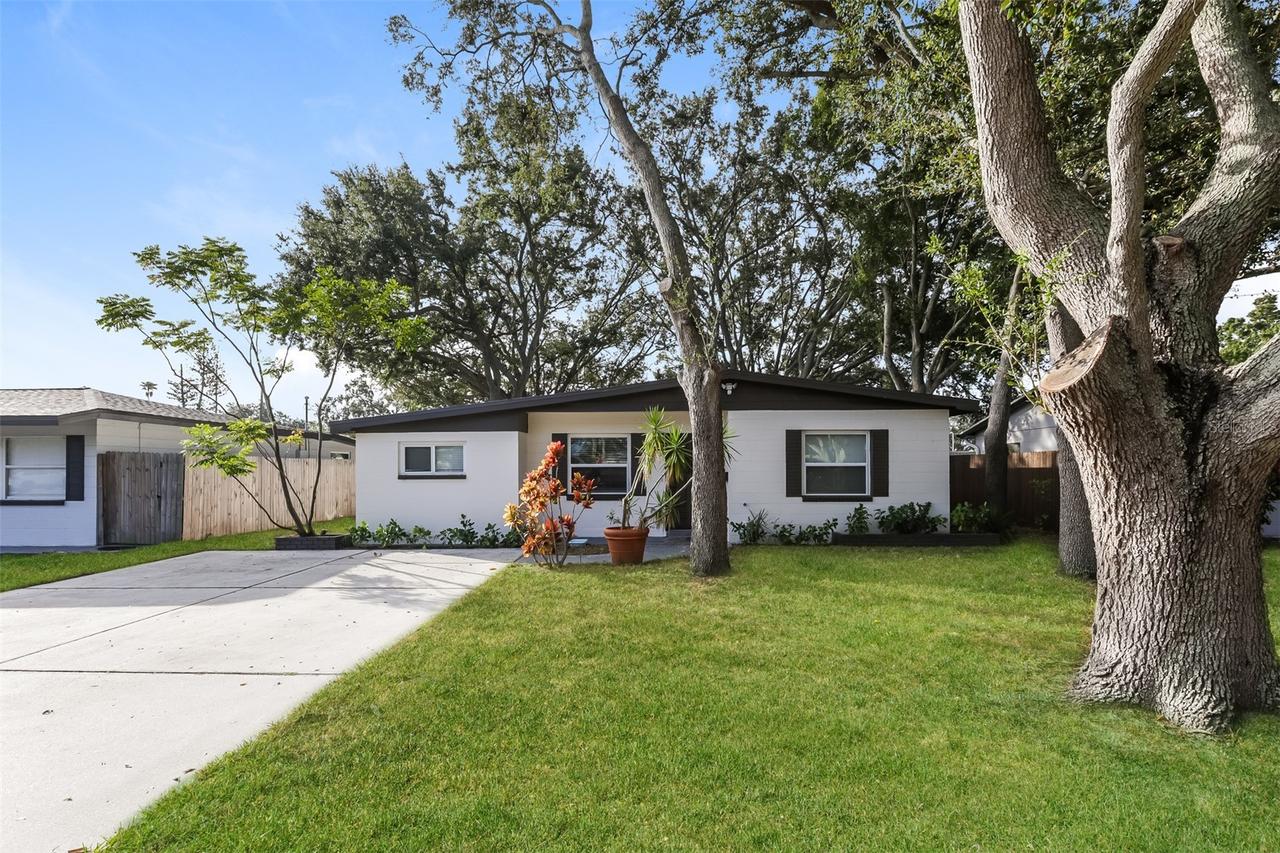 726 75th Ave., St Petersburg, FL 33702