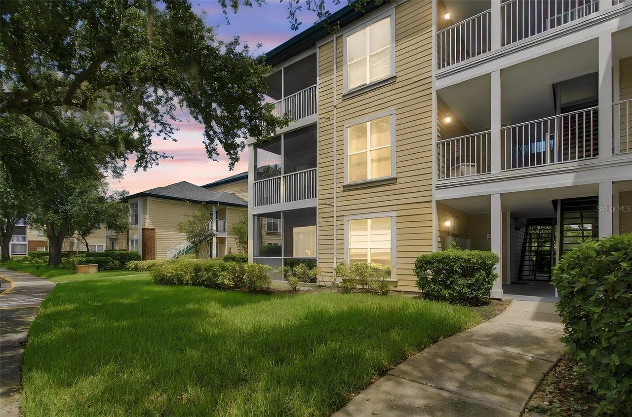 4115 Chatham Oak Ct. #215, Tampa, FL 33624
