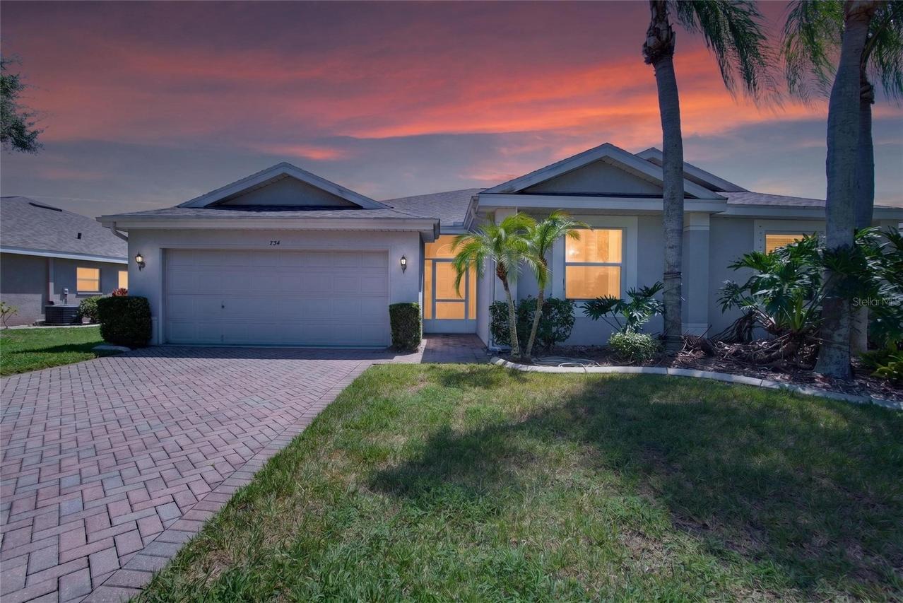 734 Mcdaniel St., Sun City Center, FL 33573