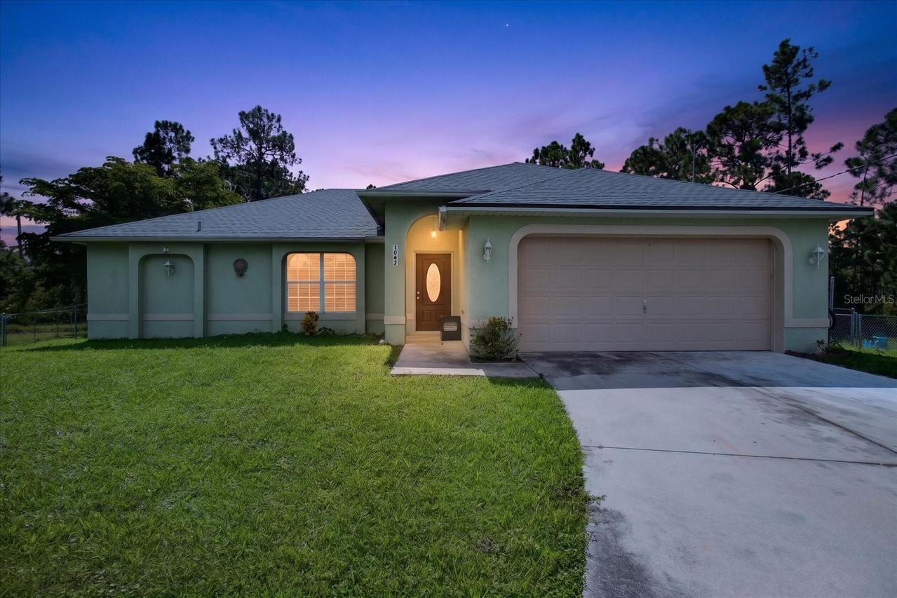 1048 Bandera St., Lehigh Acres, FL 33974