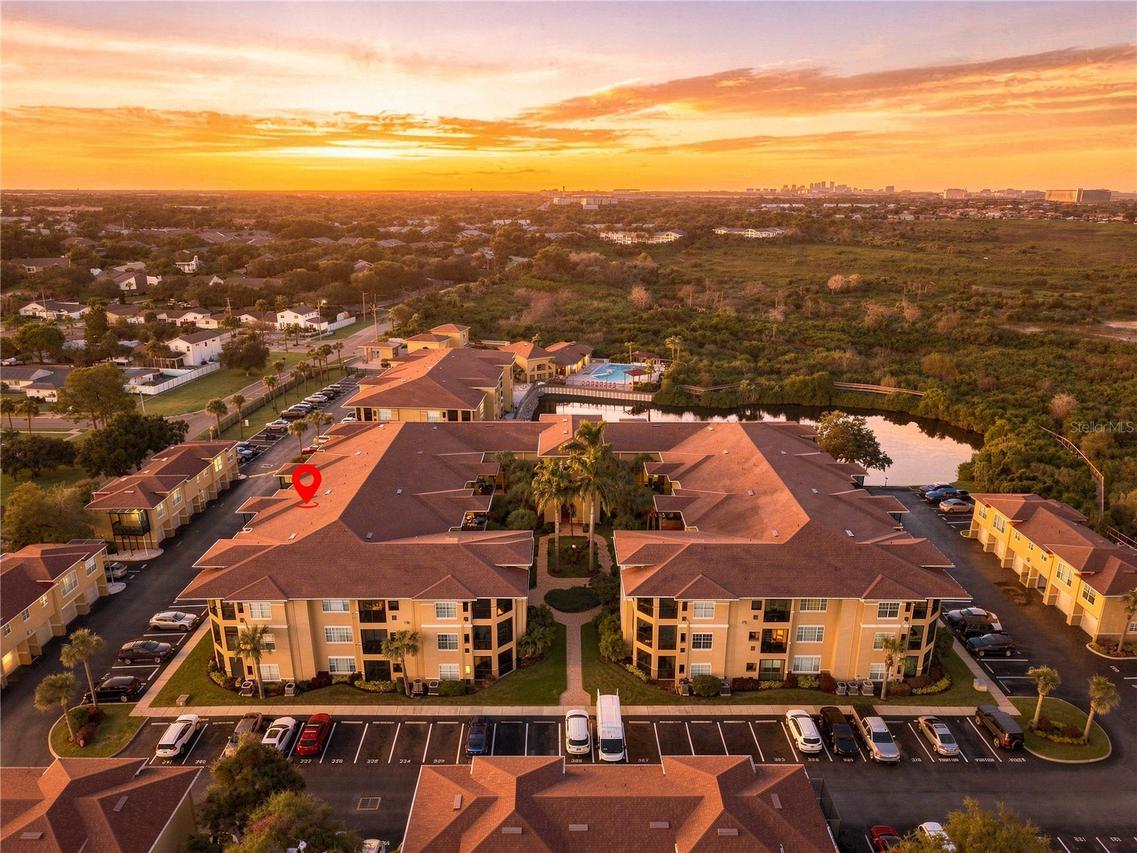 4333 Bayside Village Dr. #206, Tampa, FL 33615